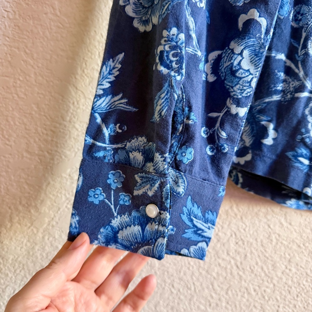 SUNDANCE Floral Snap Shirt Women's Petite Sz Medium Blue Floral Long Sleeve Boho - Picture 4 of 8